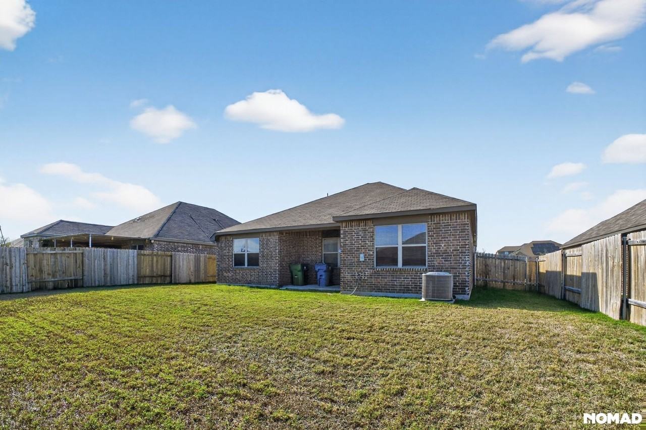 1829 Tyne Way - Photo 6 of 32