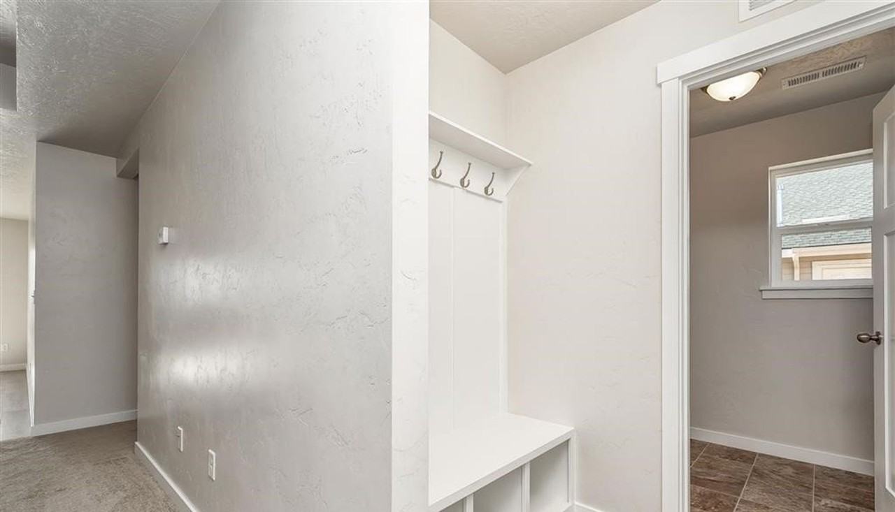 1045 E Jack Creek St - Photo 7 of 15