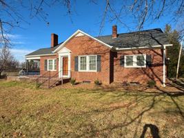 featured image of 220 New Amity Road