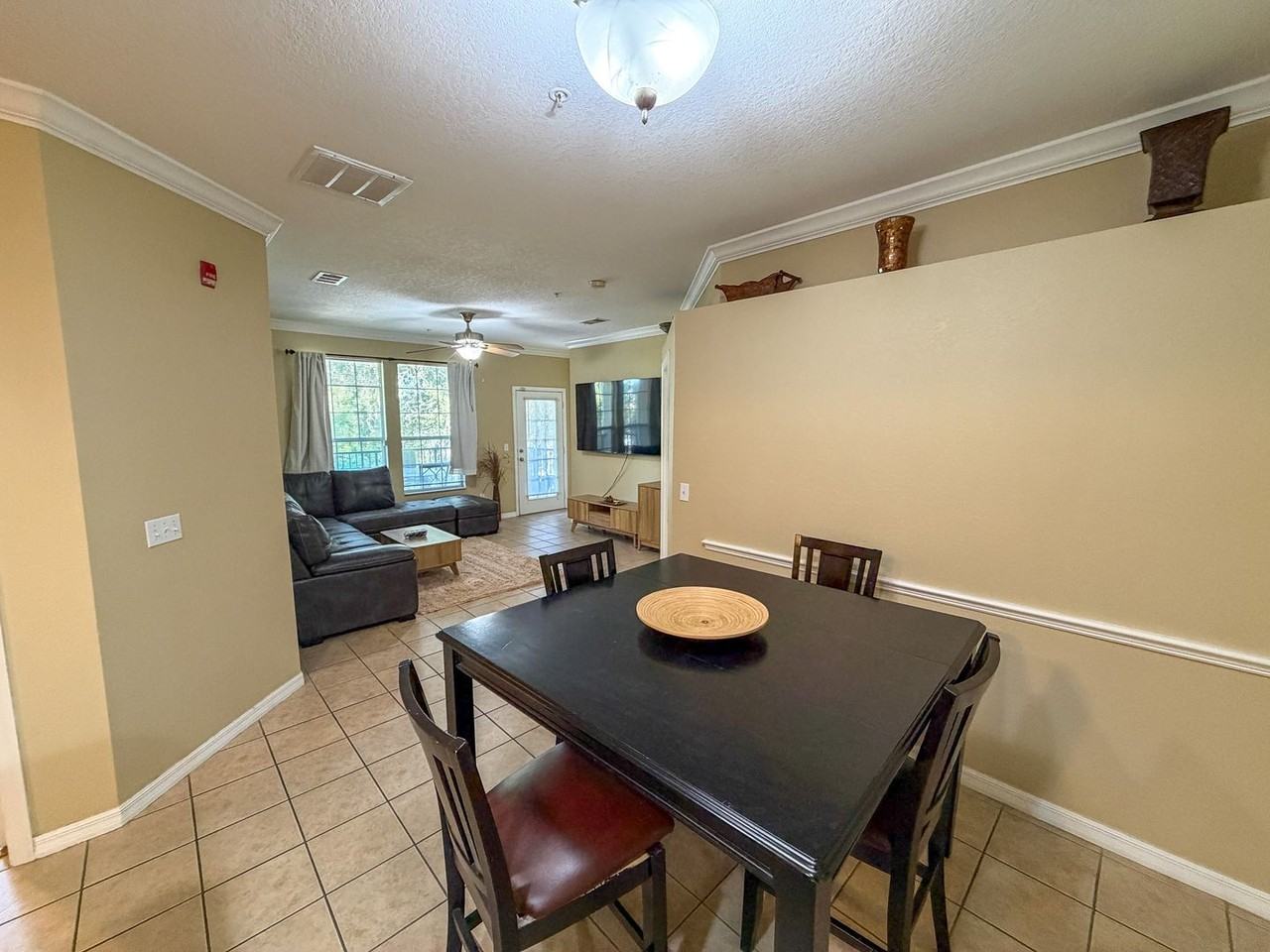 1142 Sw 9th Rd - Photo 6 of 27