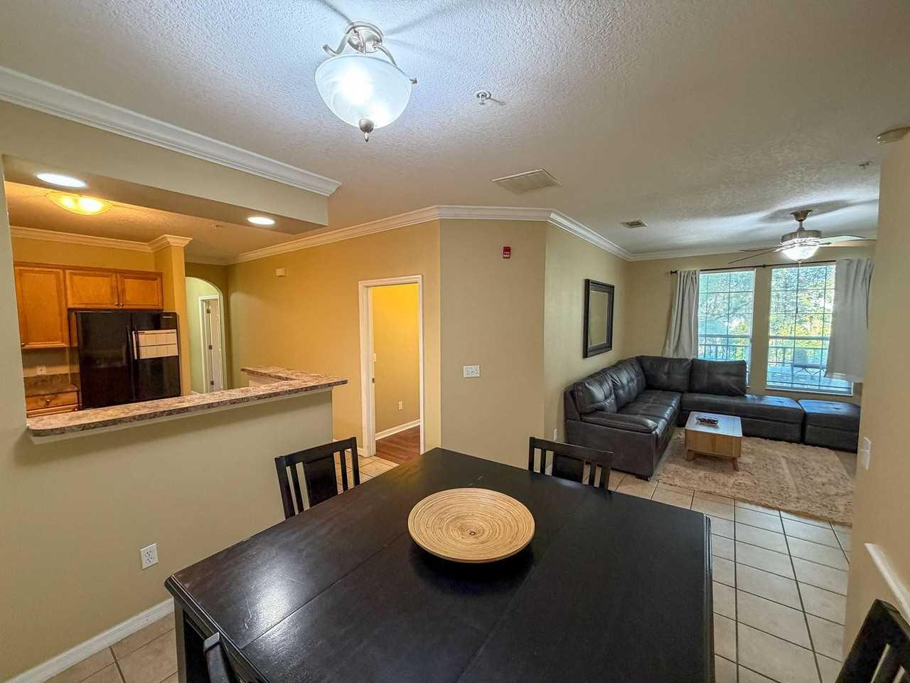 1142 Sw 9th Rd - Photo 7 of 27