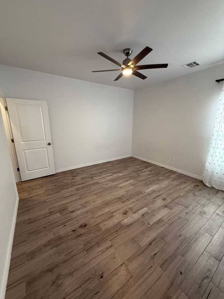 3007 Don Buck Dr - Photo 7 of 47