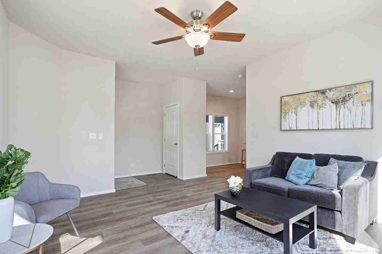 19982 Cinder Ln - Photo 6 of 25