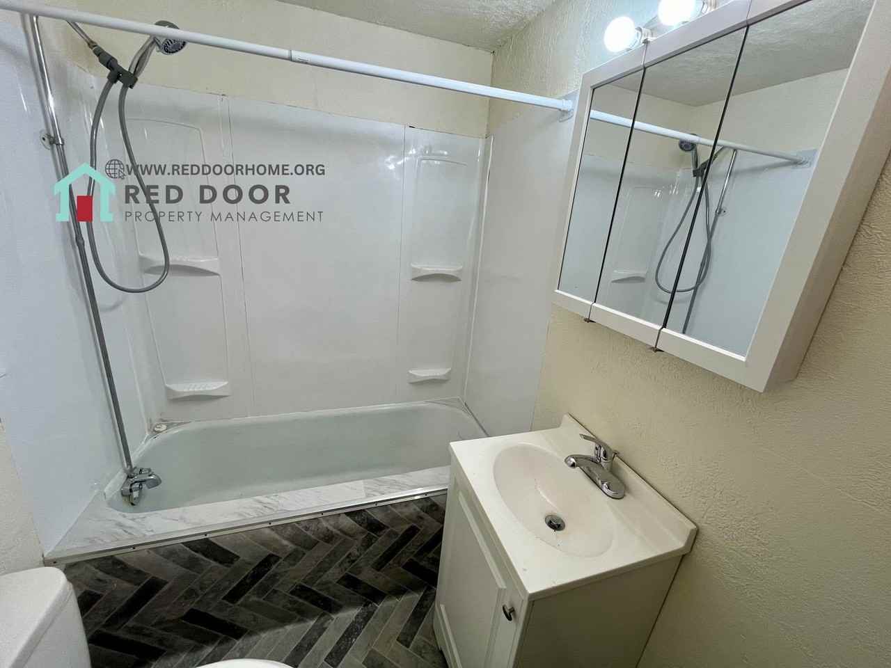 1500 5th Avenue Northwest - Photo 6 of 9