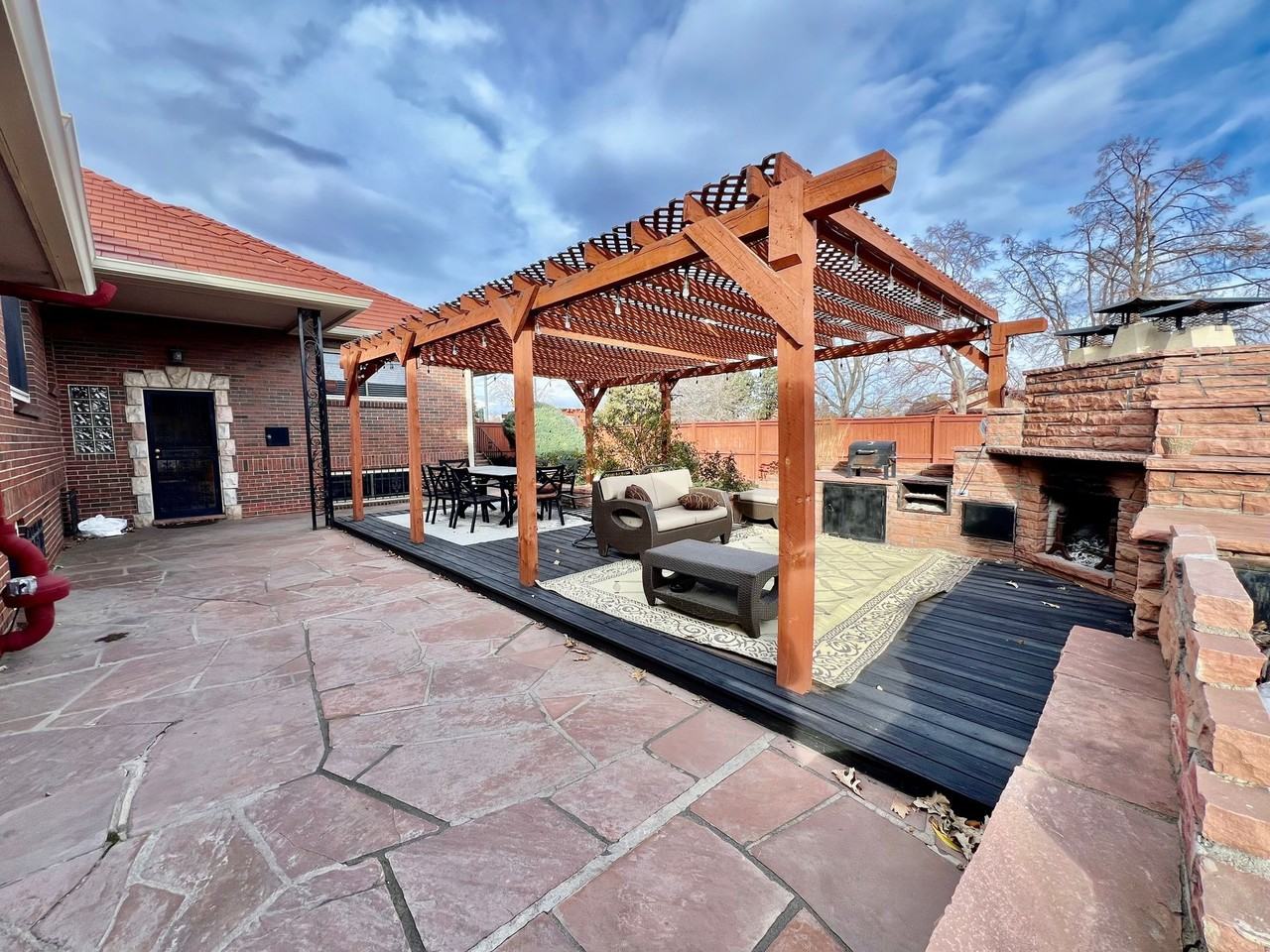 Beautiful shared home in Park Hill - Photo 3 of 15