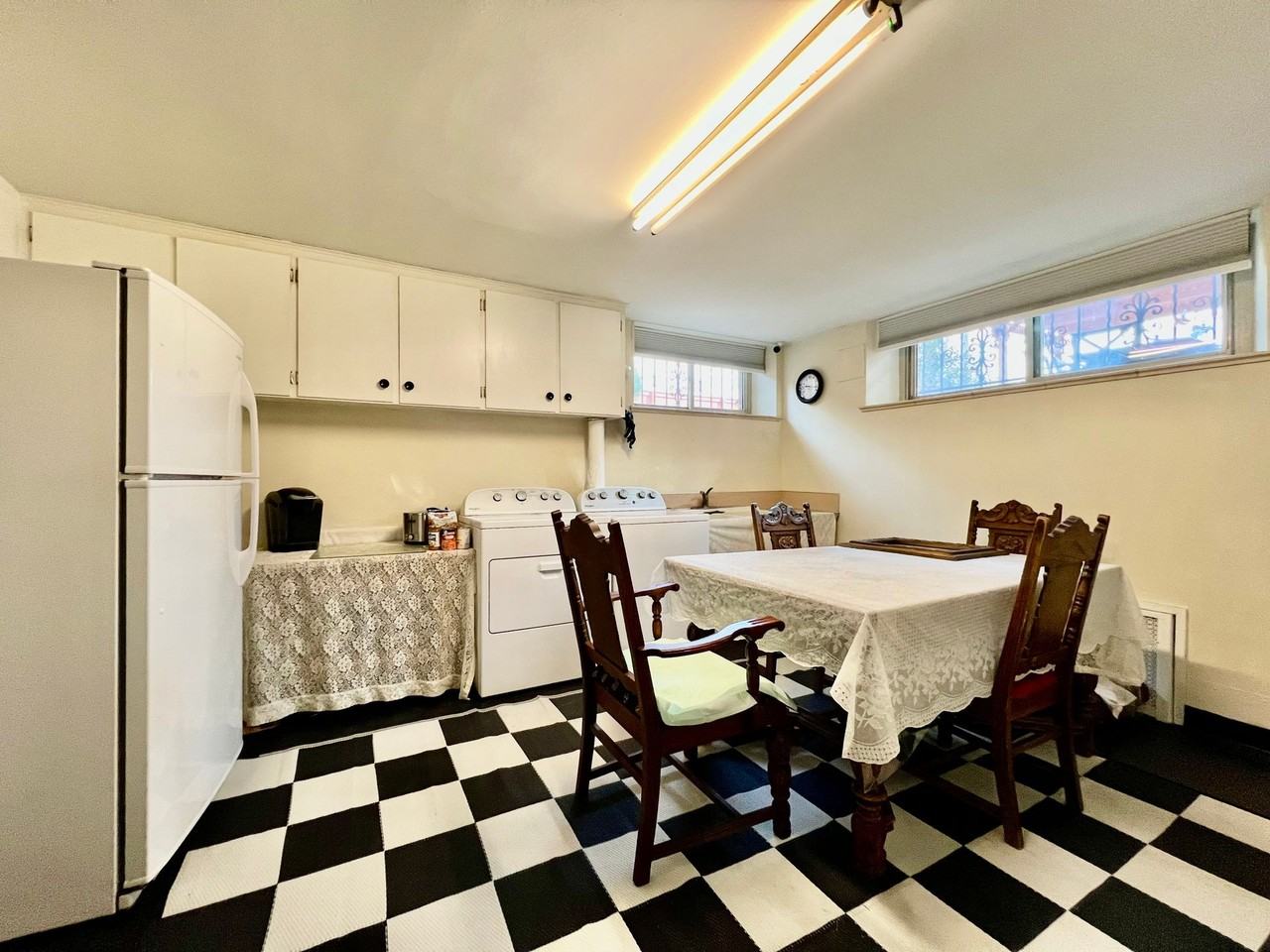 Beautiful shared home in Park Hill - Photo 7 of 15