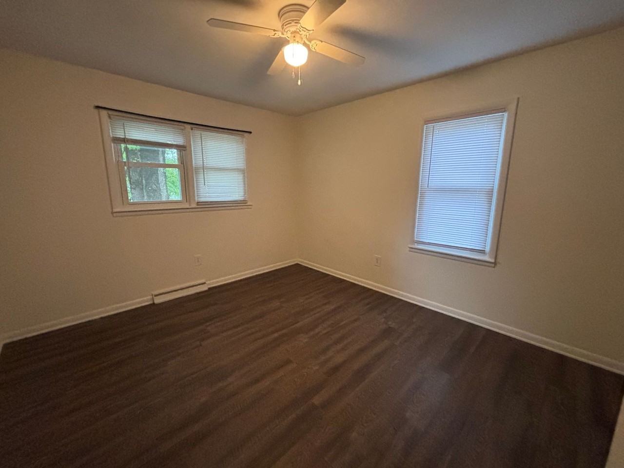 1010 Larkin Dr - Photo 4 of 17