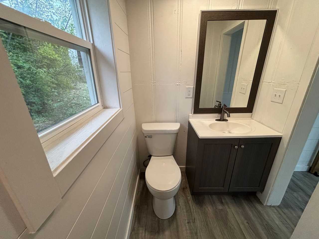 109 W 14th St - Photo 3 of 12