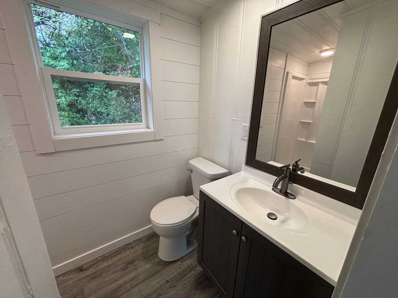 109 W 14th St - Photo 5 of 12