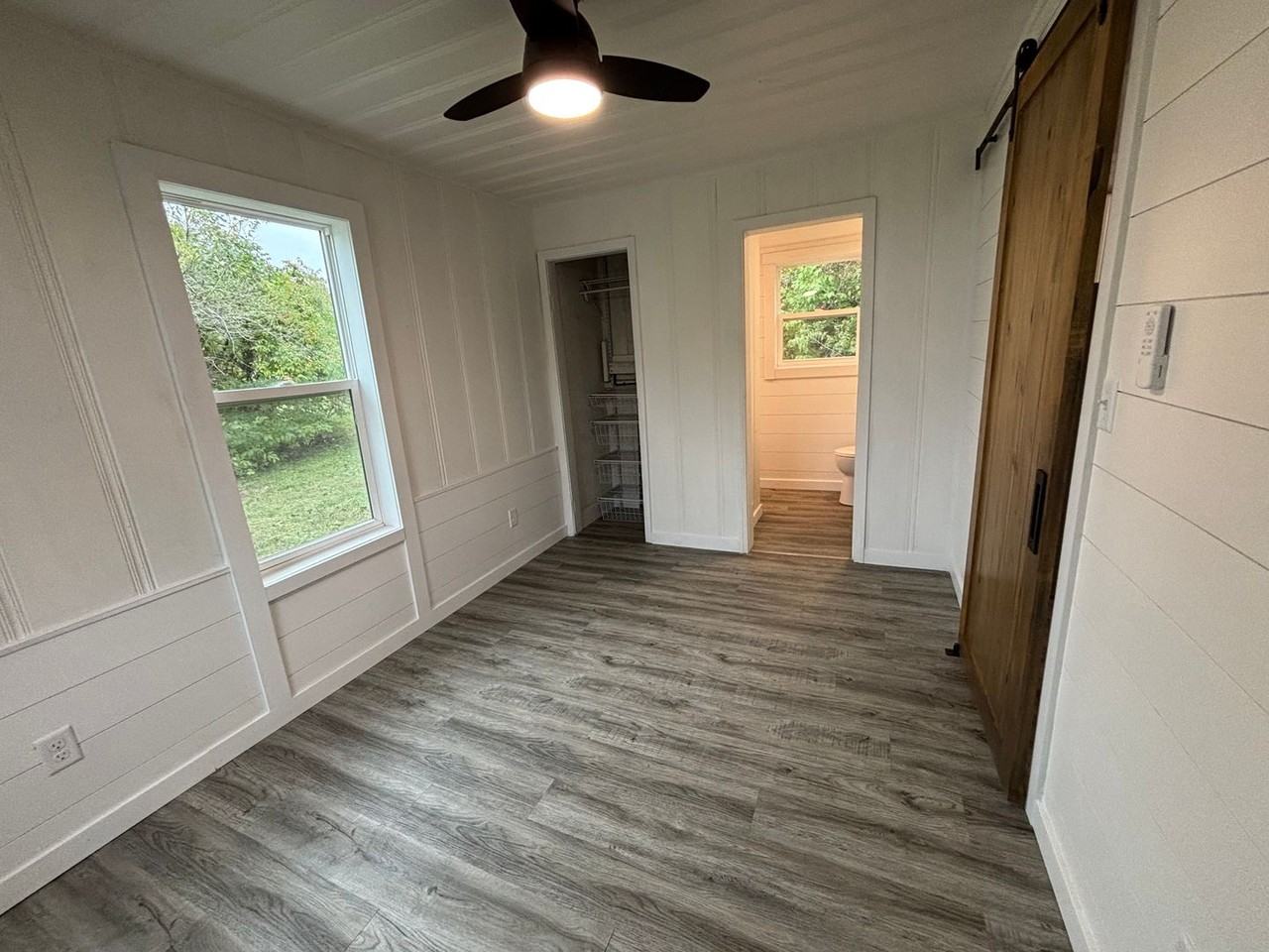 109 W 14th St - Photo 7 of 12