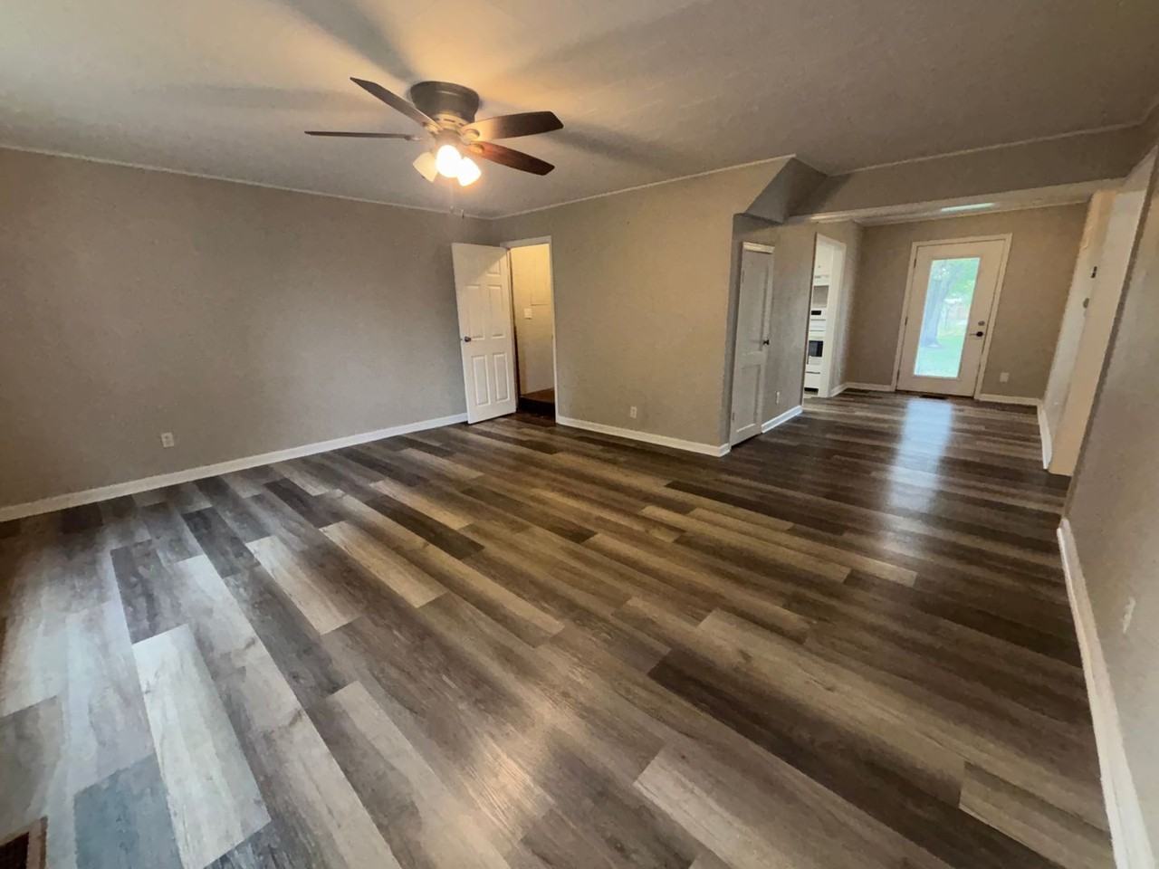 203 W Magnolia St - Photo 4 of 13