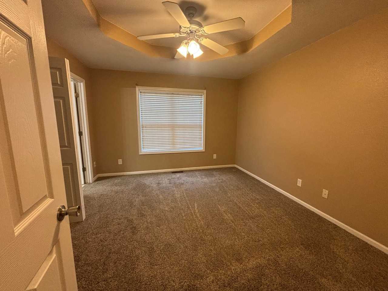 367 Evergreen Drive - Photo 4 of 16