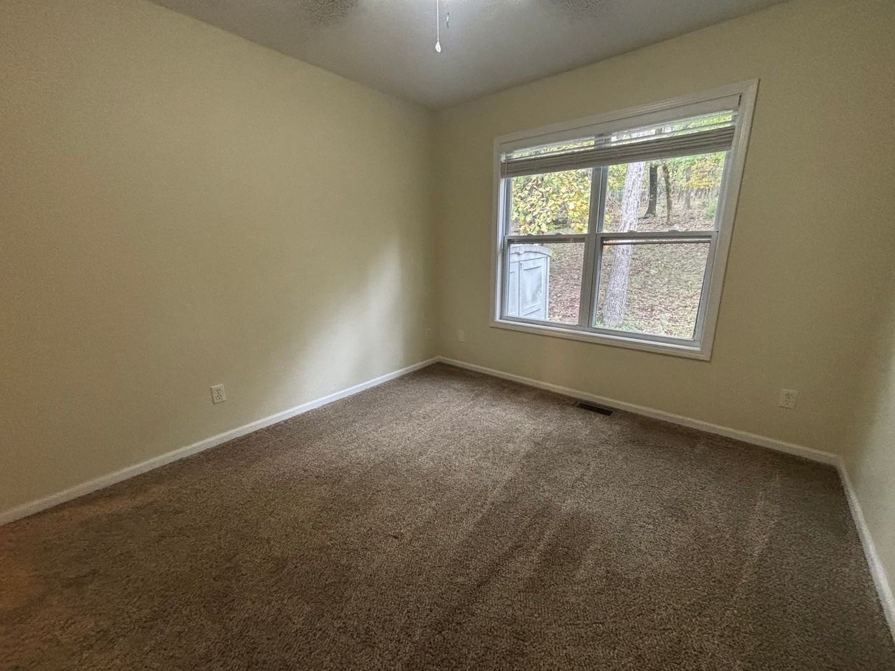 367 Evergreen Drive - Photo 6 of 16