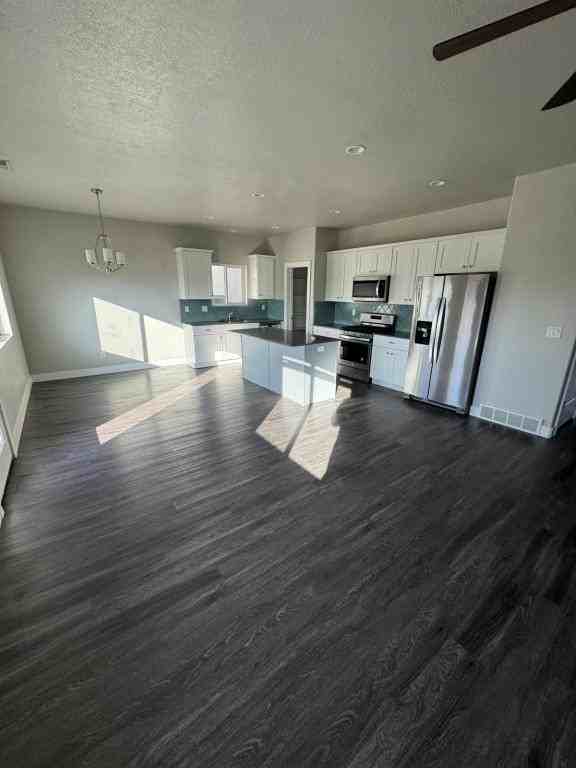 259 E 1500 N - Photo 3 of 11