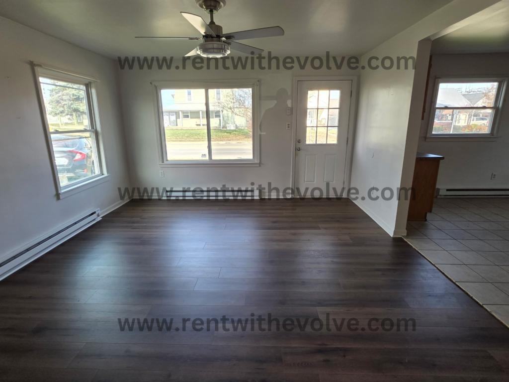 612 E Washington St - Photo 4 of 5