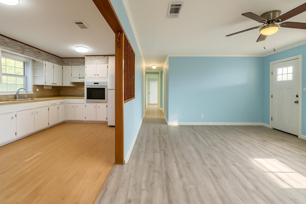 1221 42nd Avenue - Photo 3 of 12