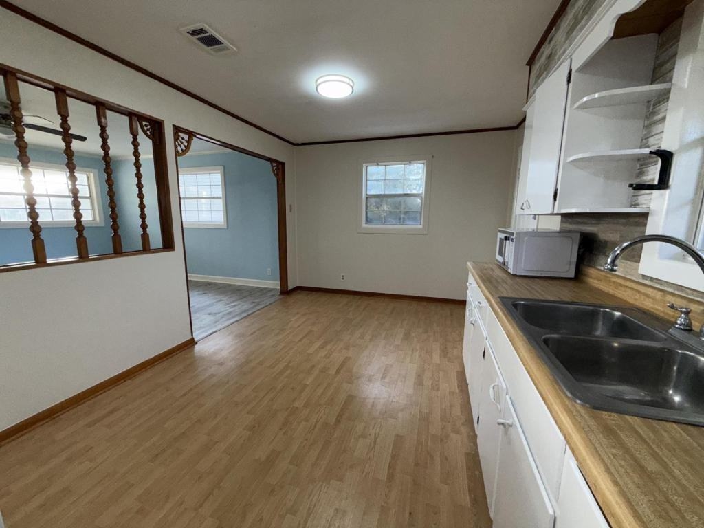 1221 42nd Avenue - Photo 5 of 12