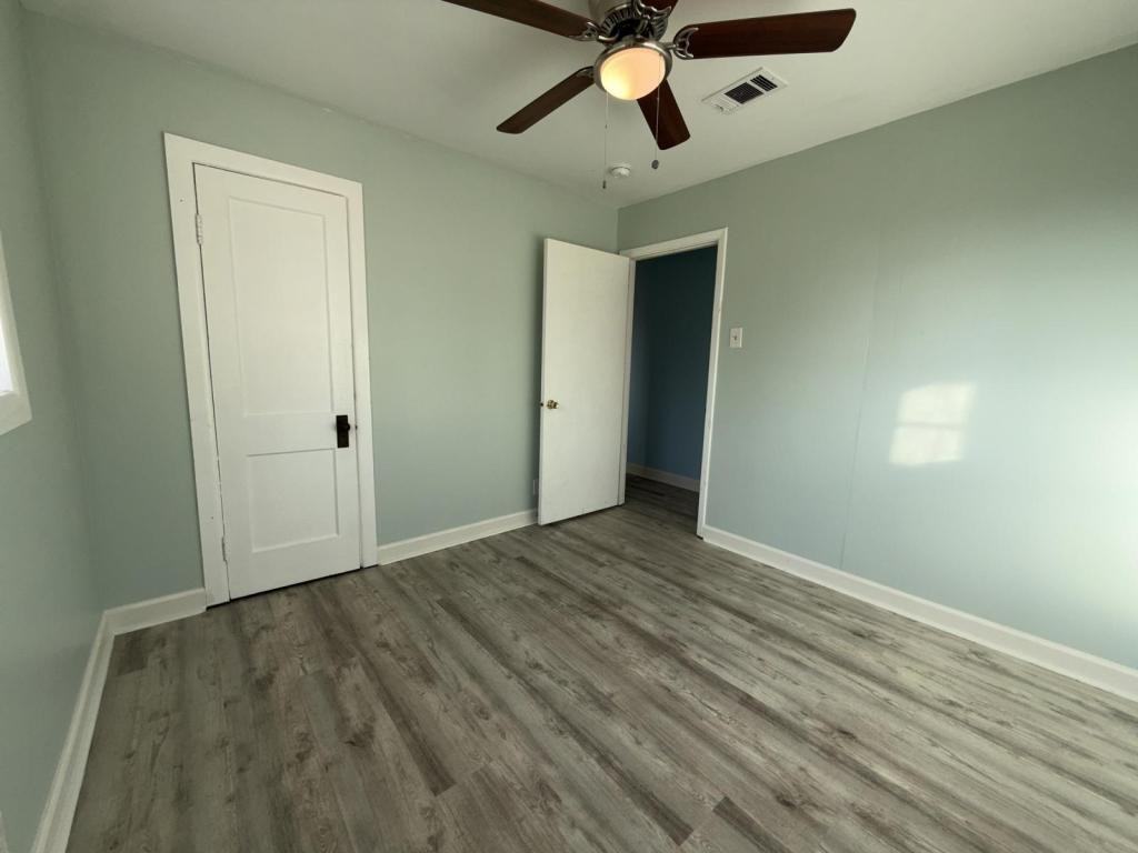 1221 42nd Avenue - Photo 7 of 12