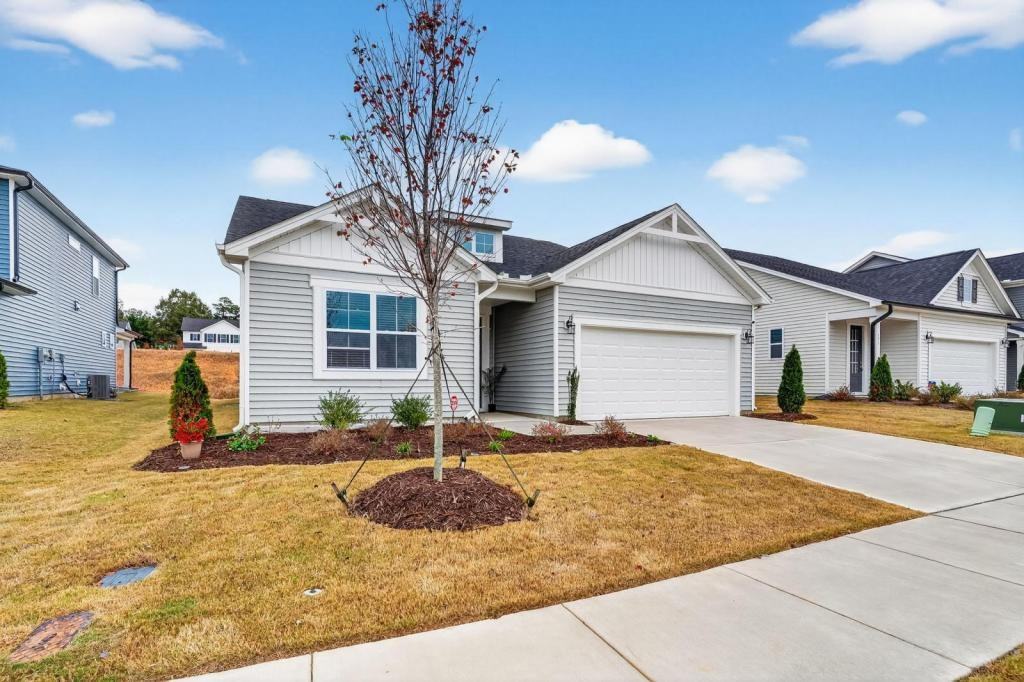 163 Little Creek Dr - Photo 4 of 41