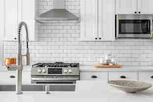 504 Lyman Ave #201 - Photo 1 of 1