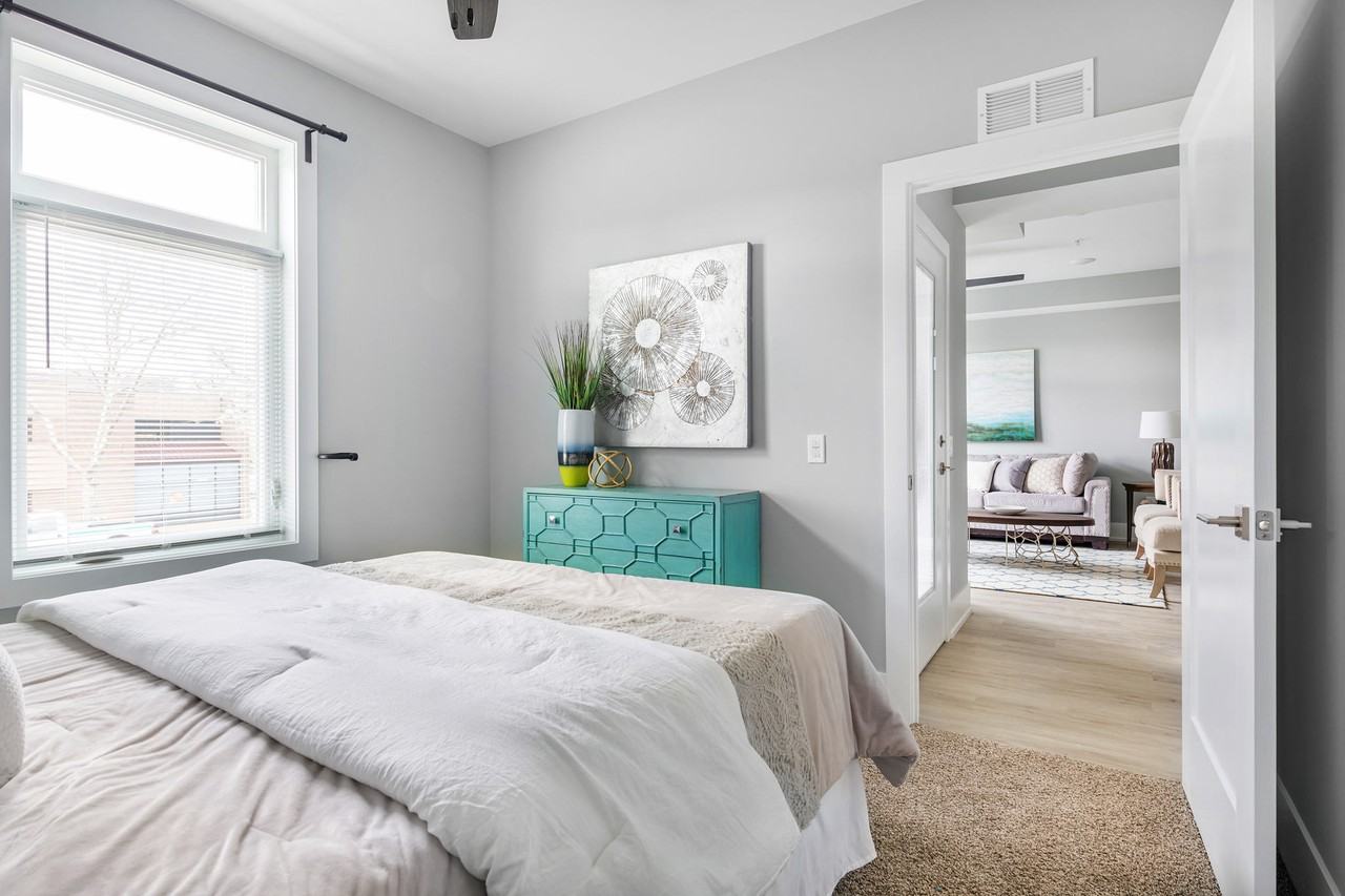 504 Lyman Ave #201 - Photo 7 of 34