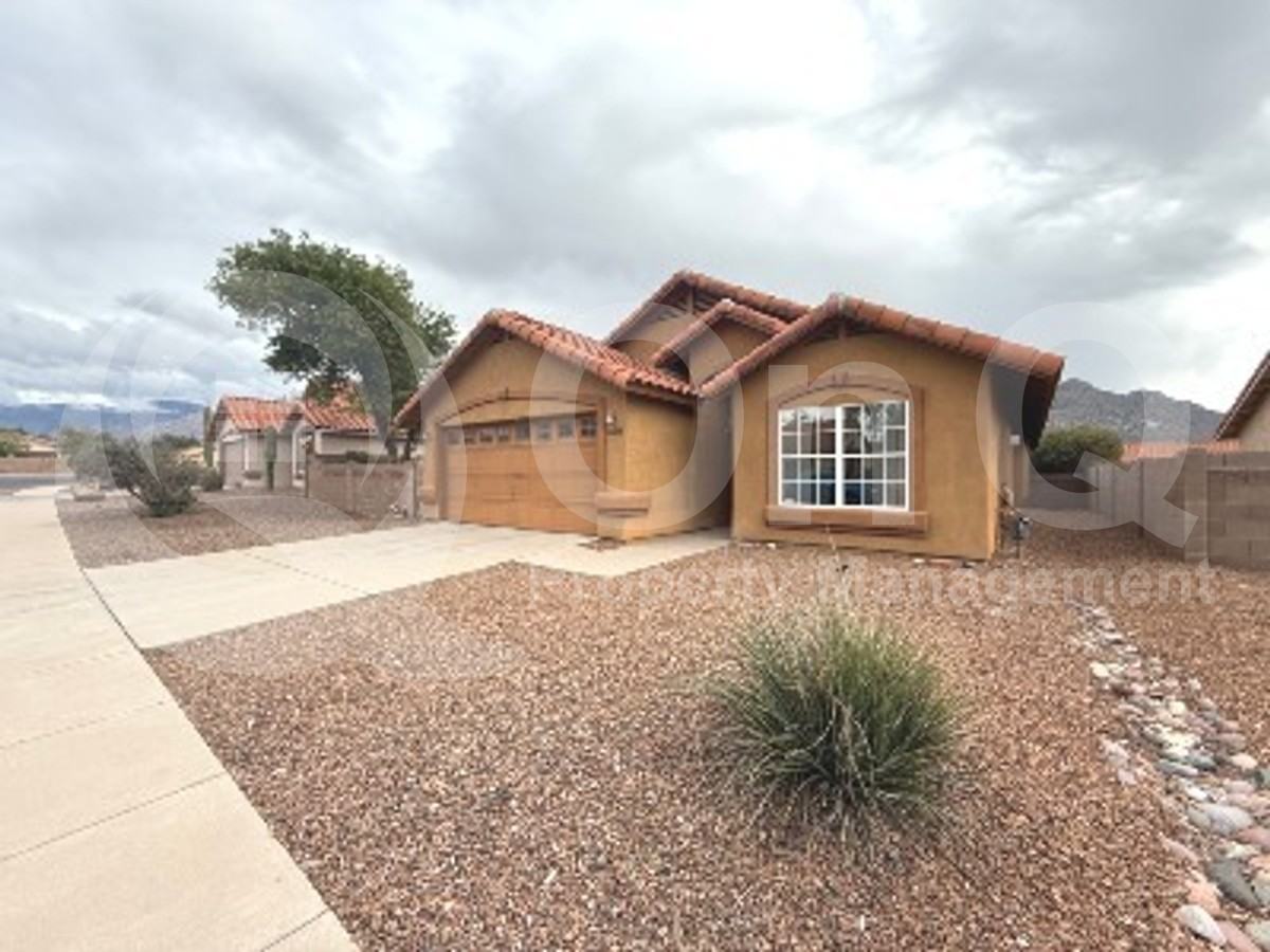 360 E Streams Edge Pl - Photo 2 of 21