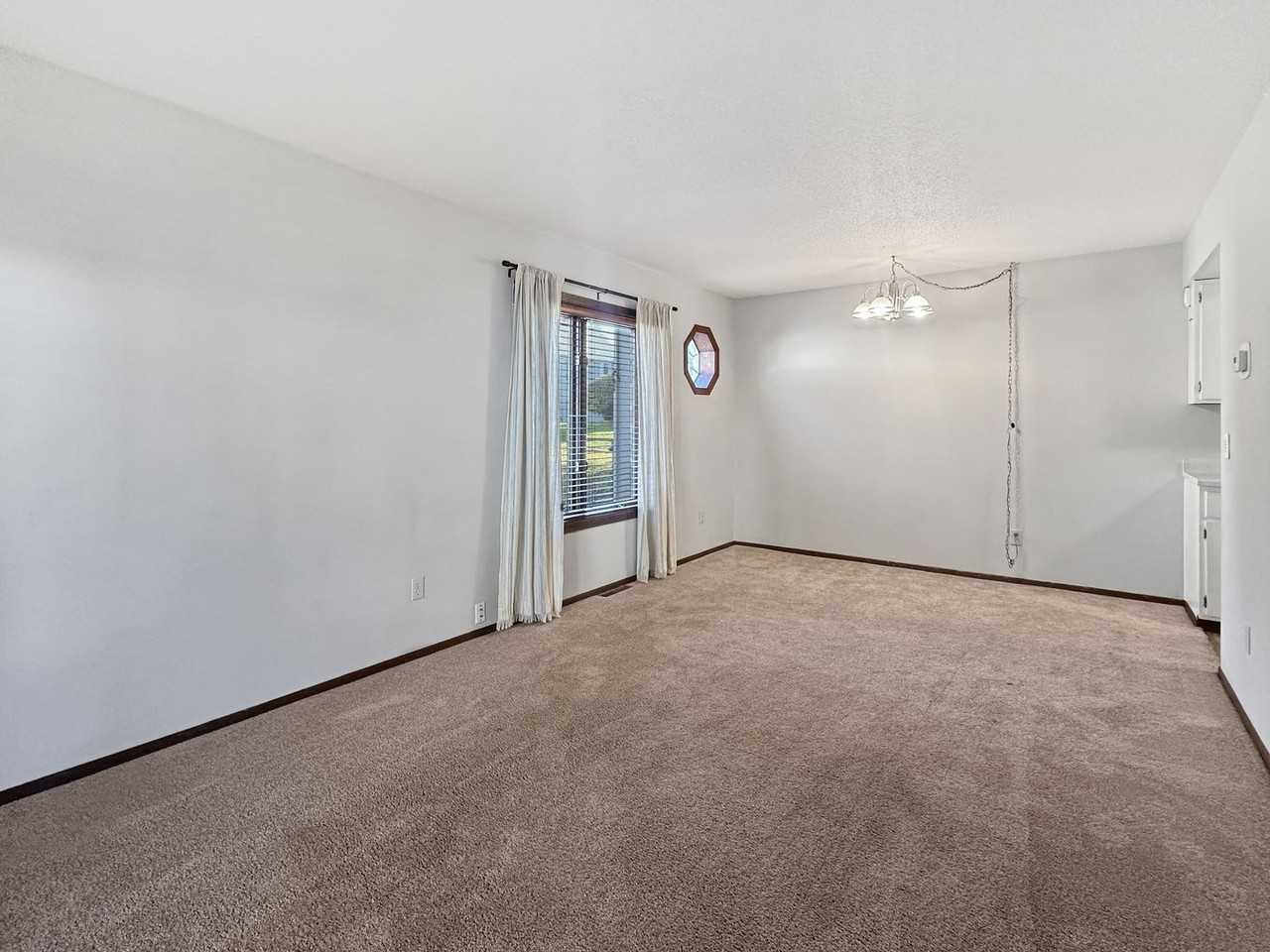 5112 41st Ave S - Photo 3 of 16