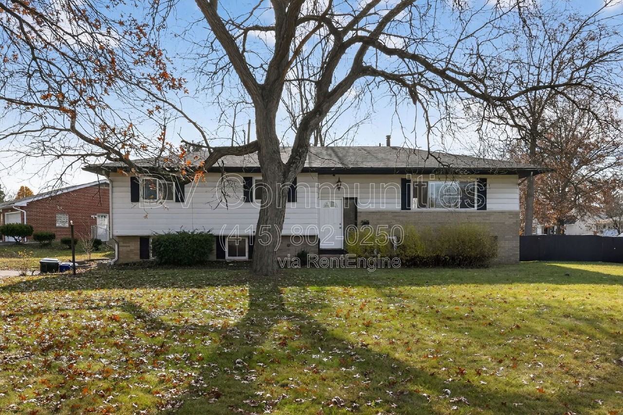 4835 Almont Dr - Photo 3 of 34