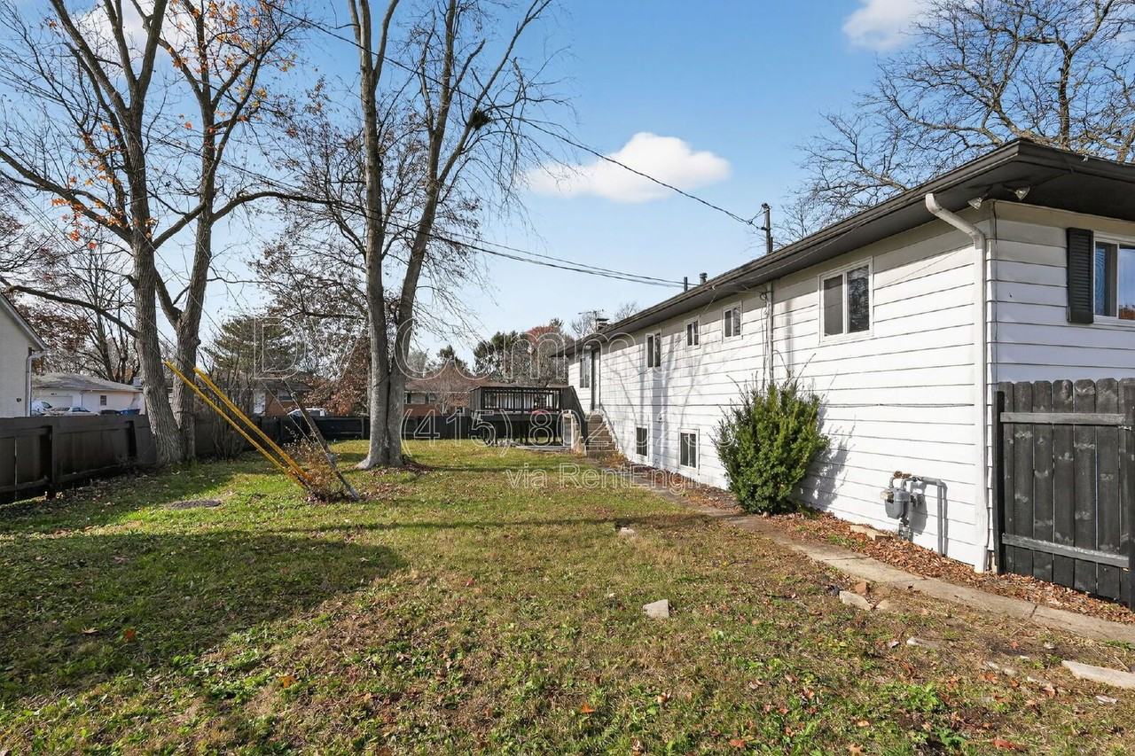 4835 Almont Dr - Photo 4 of 34