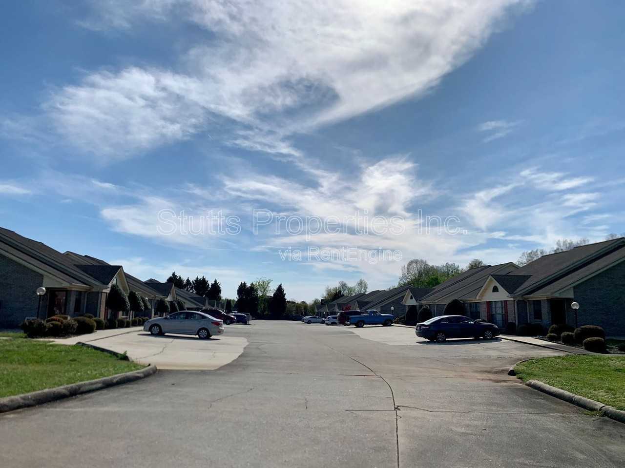 2424 Roberts Lane #A7 - Photo 6 of 11