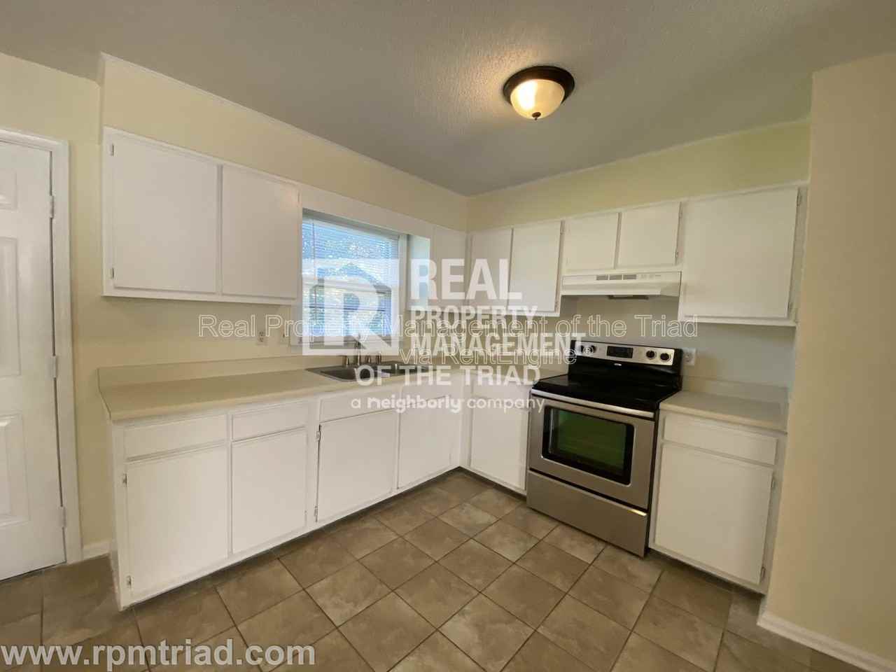 410 Boyd Street - Photo 2 of 20