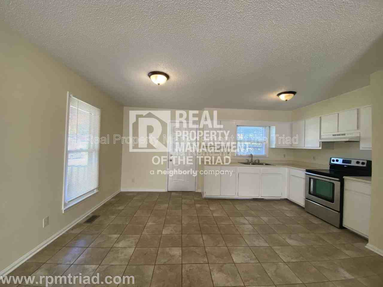 410 Boyd Street - Photo 3 of 20