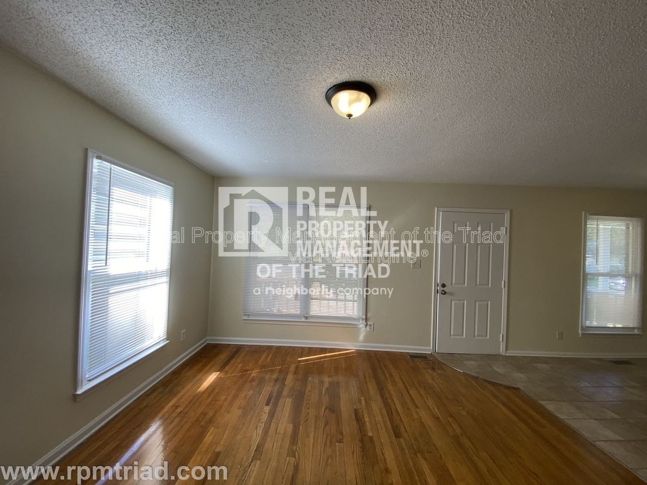 410 Boyd Street - Photo 4 of 20