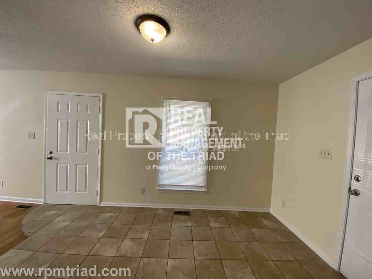 410 Boyd Street - Photo 5 of 20