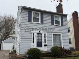 featured image of 844 Reynard Street Southeast