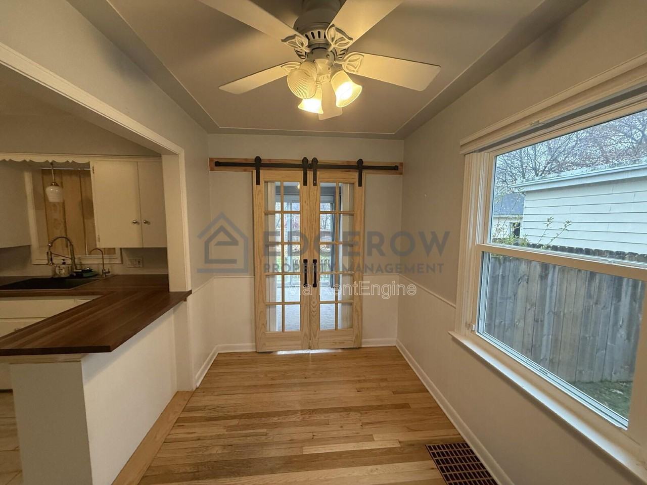 844 Reynard St Se - Photo 4 of 19