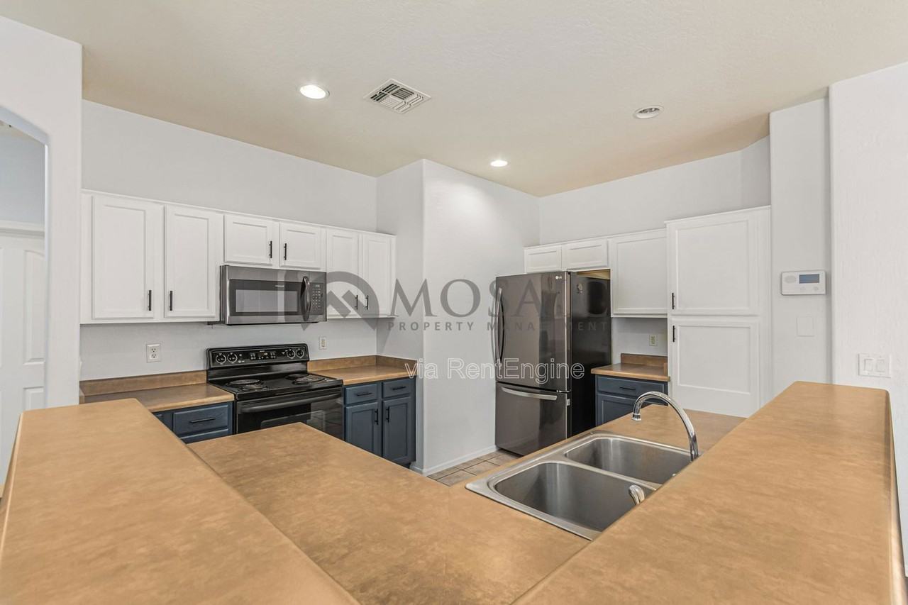 105 E Piccolo Ct - Photo 7 of 30