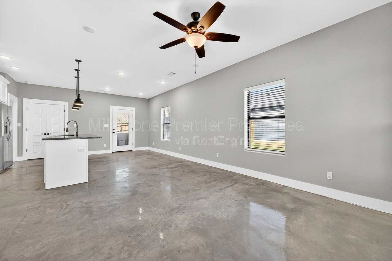 1431 S 7th Ave - Photo 5 of 22