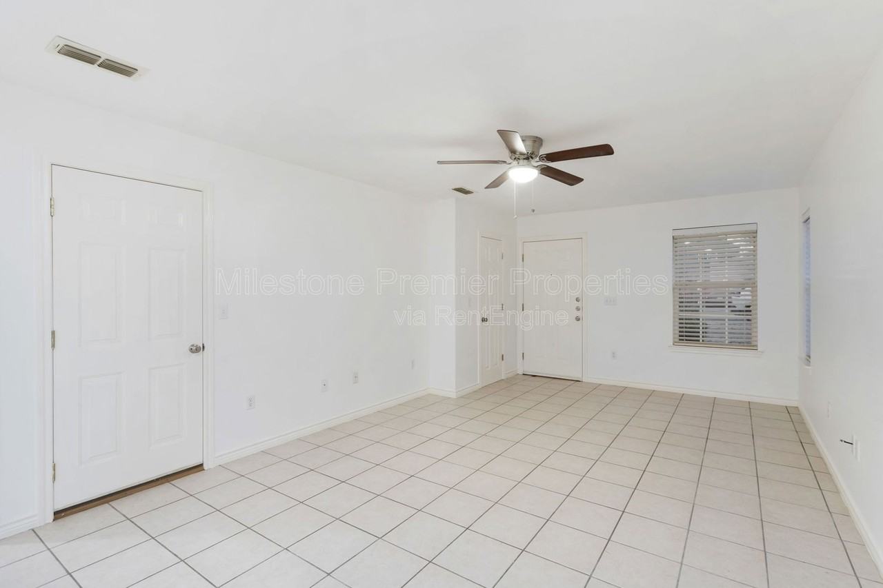 1021 Rice St #102 - Photo 4 of 19