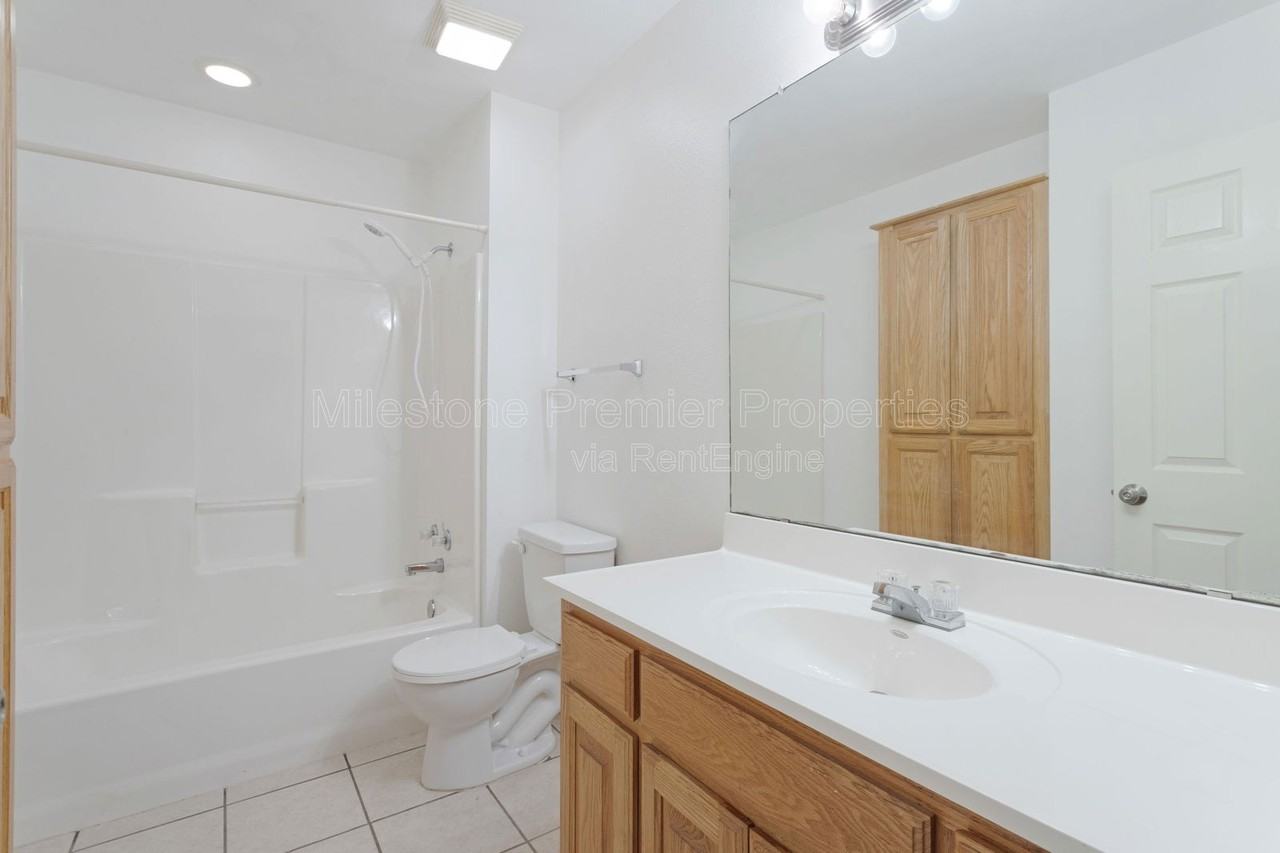 1021 Rice St #102 - Photo 7 of 19