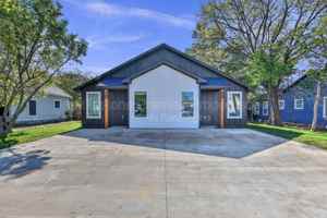 featured image of 718 W Texas St #1