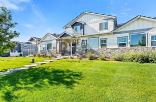 featured image of 218 East Chestnut Street #2