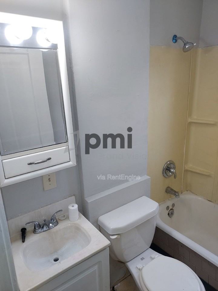 2143 E Wood St - Photo 6 of 33