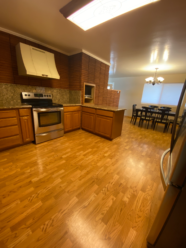 466 E 400 N - Photo 4 of 6