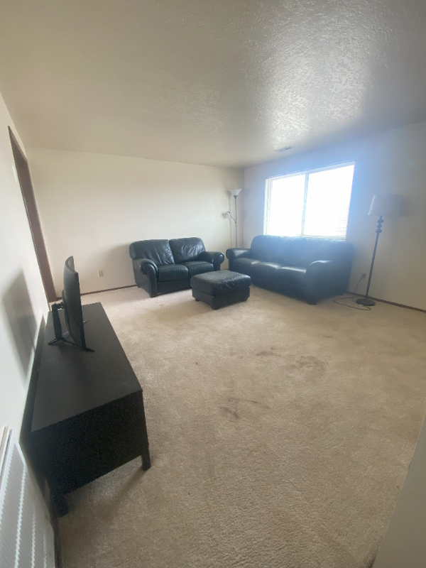 332 W 25 N - Photo 3 of 7