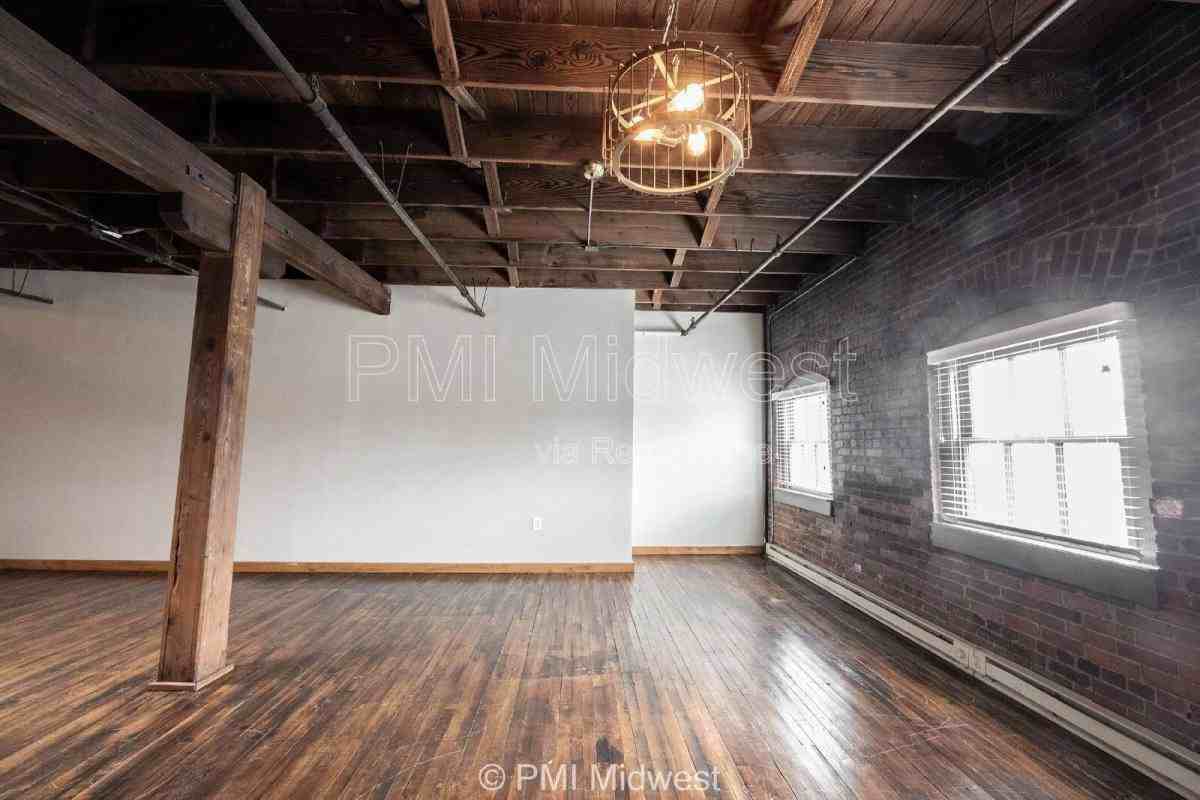 501 Madison Avenue #305 - Photo 2 of 10