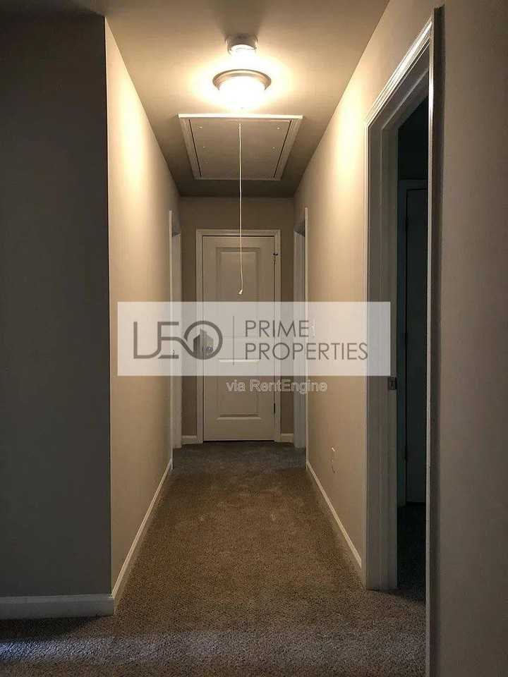 1155 Oak Hollow Ln - Photo 6 of 10