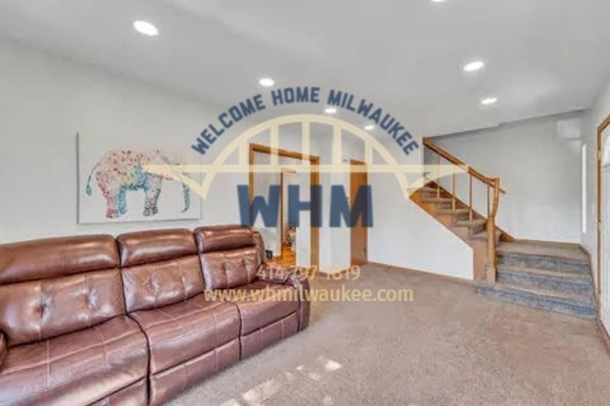 8608 W Villard Ave - Photo 2 of 10