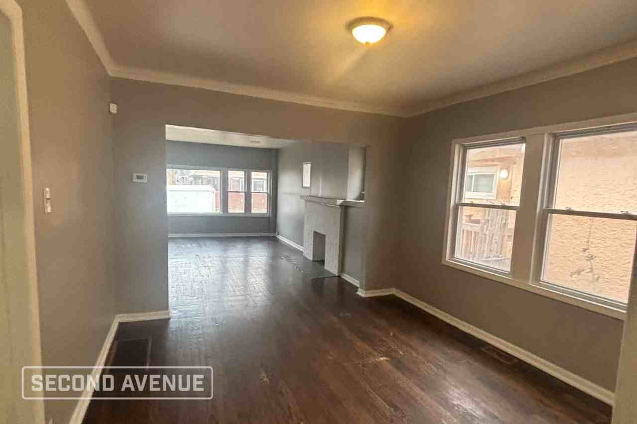 7518 South Merrill Avenue - Photo 2 of 16