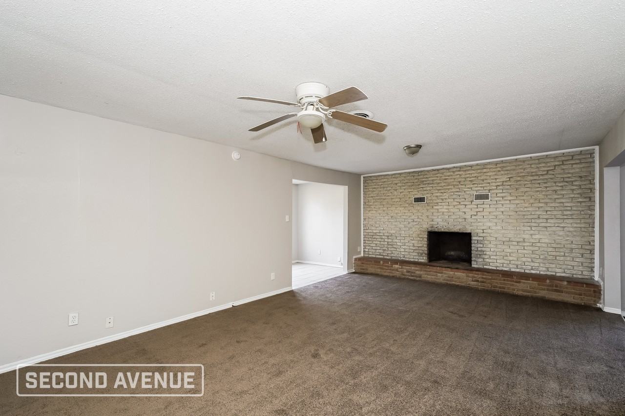 5824 Fursman Avenue - Photo 5 of 26